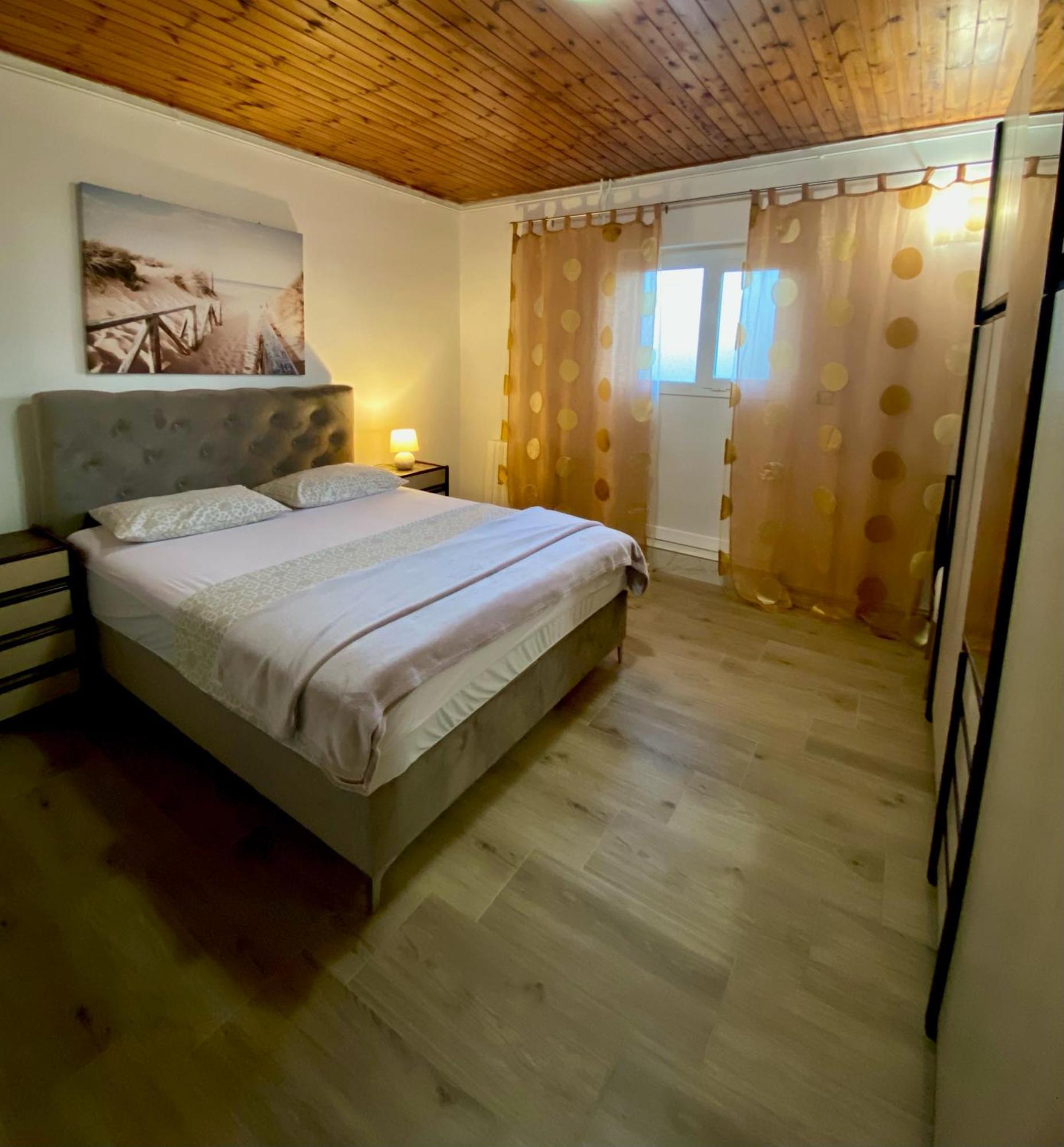 Villa Kutija Sveti Filip i Jakov Exteriör bild